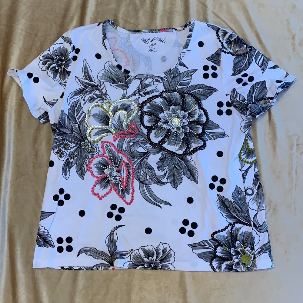 Knit de Knit Graphic Tee
